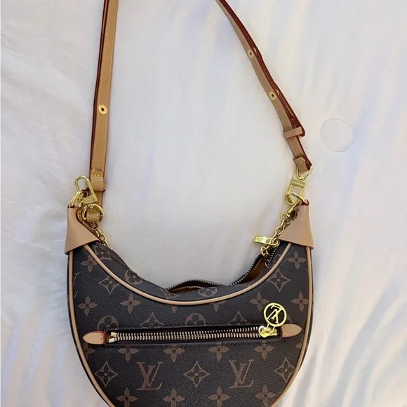 Louis Vuitton Monogram Crescent Shoulder Bag with Gold Hardware - Picture 4 of 4